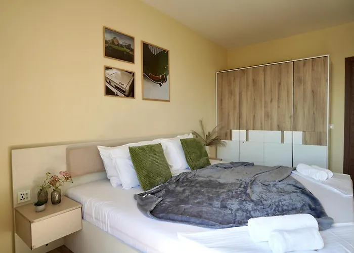 Cozy Place With Free Parking *