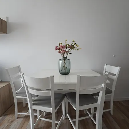 Cozy Place With Free Parking Apartmán *